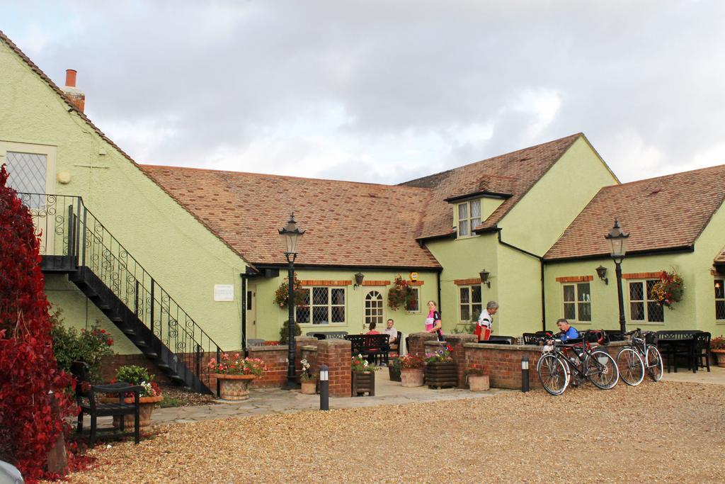 Southill The Green Man Stanford מראה חיצוני תמונה